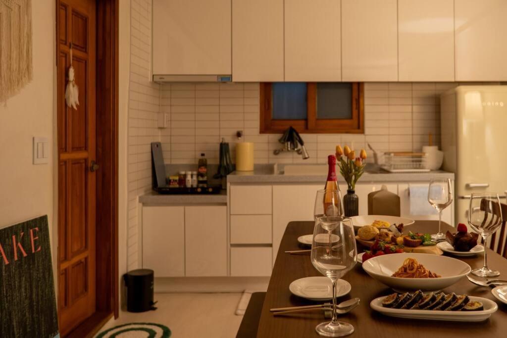 Erob's House